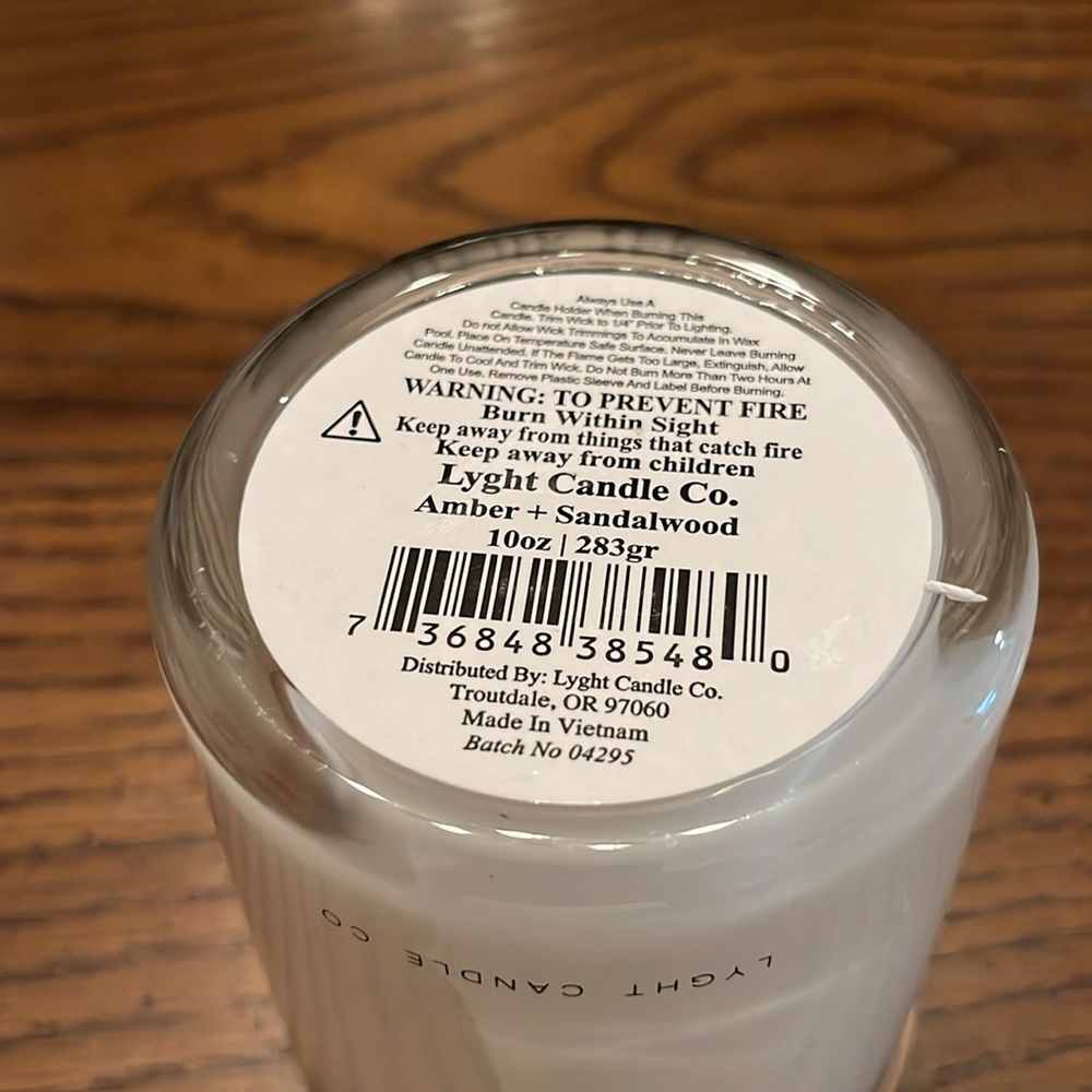 Lyght Candle Co. Stay Free Little Bee candle, NWOT - Picture 11 of 12